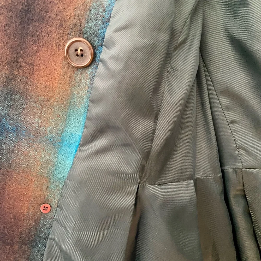 DKNY Wool Plaid Jacket. Size 2 - Picture 4 of 6